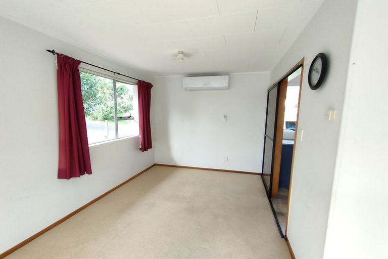 Photo of property in 104 Stanley Road, Glenfield, Auckland, 0629