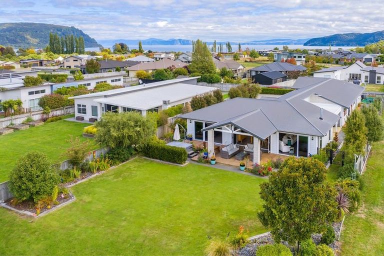 Photo of property in 67 Montgomery Crescent, Kinloch, Taupo, 3377