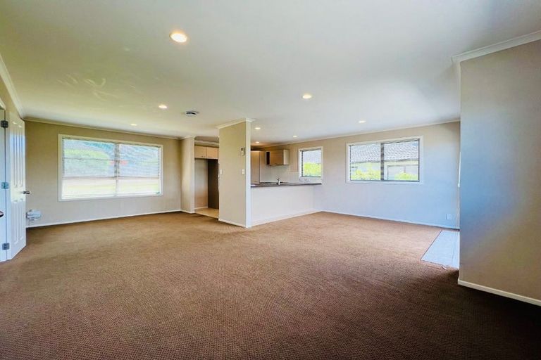 Photo of property in 30 Toomer Place, Beachlands, Auckland, 2018