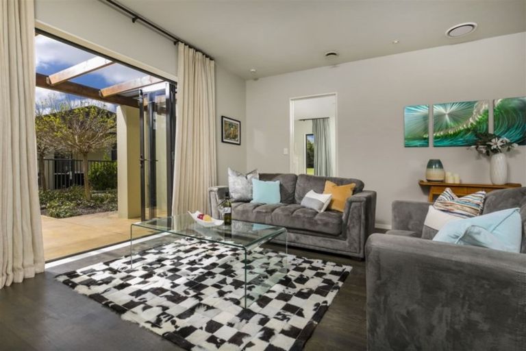 Photo of property in 1030 Peak Road, Helensville, 0875