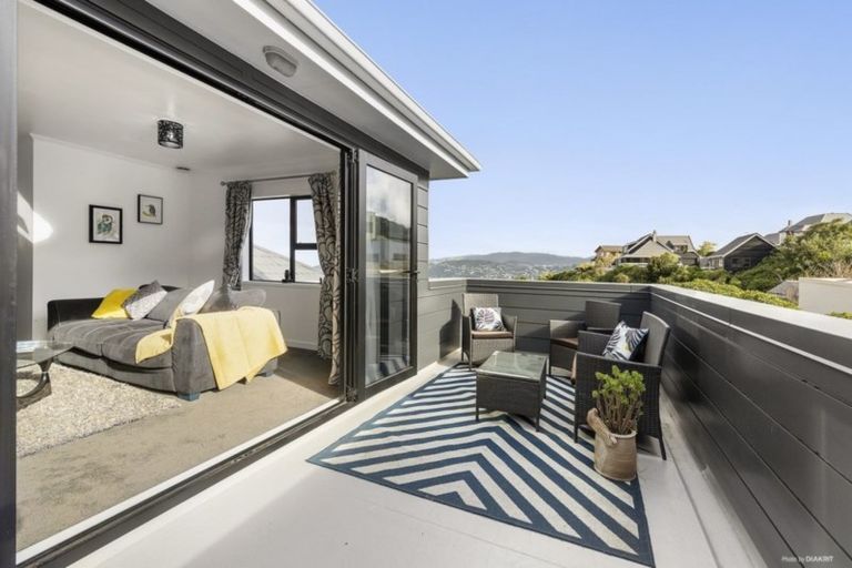 Photo of property in 5 Inverell Way, Seatoun, Wellington, 6022