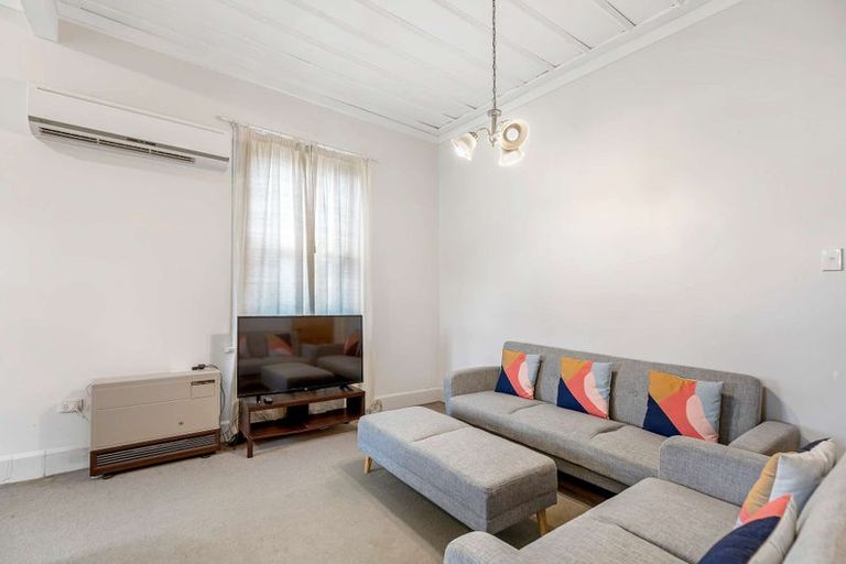 Photo of property in 127 Linton Street, West End, Palmerston North, 4410