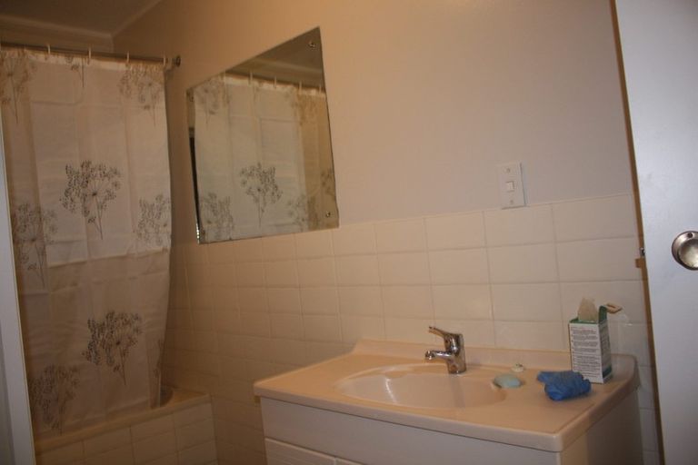 Photo of property in 6/48 Mcleod Road, Henderson, Auckland, 0612