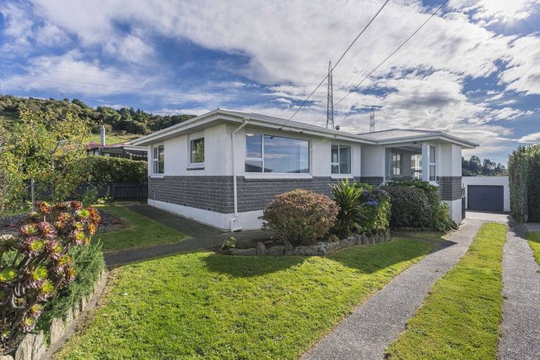 Photo of property in 43 Stephen Street, Halfway Bush, Dunedin, 9010