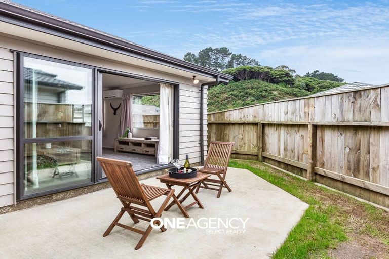 Photo of property in 27 Moonsail Drive, Whitby, Porirua, 5024
