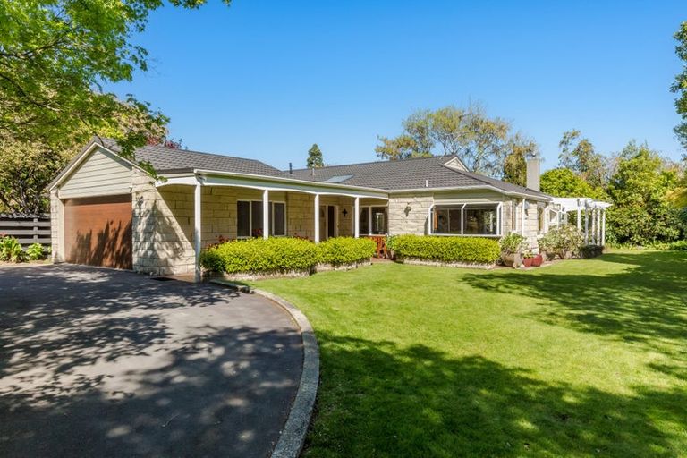 Photo of property in 12 Ngarara Road, Waikanae, 5036