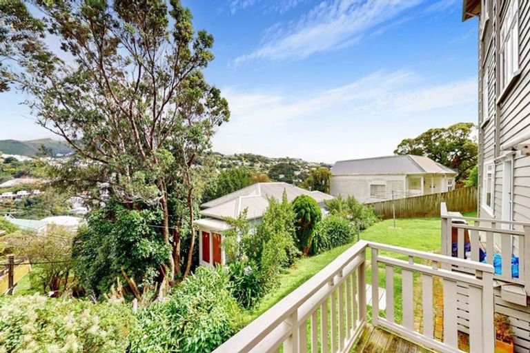 Photo of property in 132-136 Washington Avenue, Brooklyn, Wellington, 6021