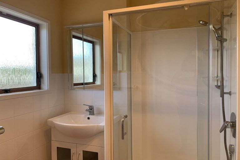 Photo of property in 4/138 Hutchinson Avenue, New Lynn, Auckland, 0600