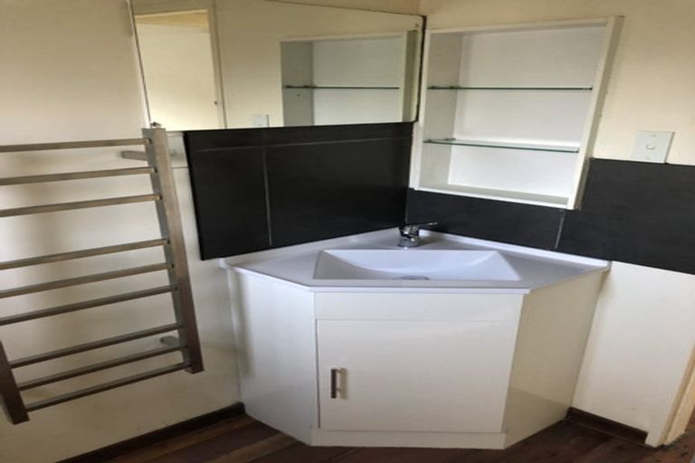 Photo of property in 48 Burgess Road, Johnsonville, Wellington, 6037