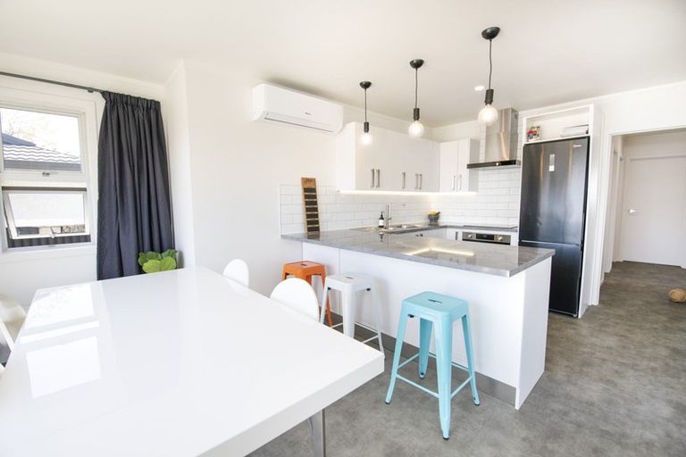 Photo of property in 23 Hinton Road, Taradale, Napier, 4112