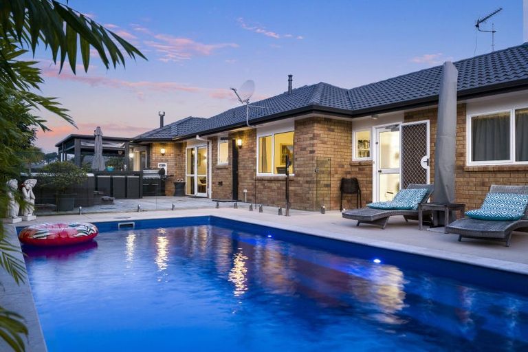 Photo of property in 90 Santa Monica Drive, Papamoa Beach, Papamoa, 3118