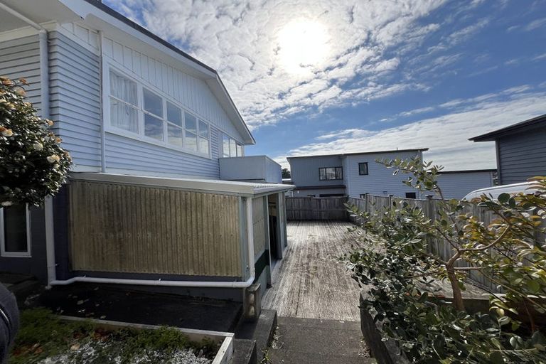 Photo of property in 1 Clematis Avenue, Murrays Bay, Auckland, 0630
