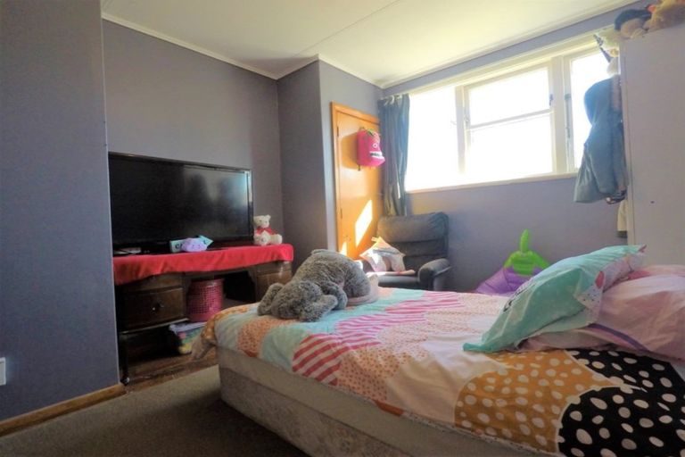 Photo of property in 16 Forth Street, Levin, 5510