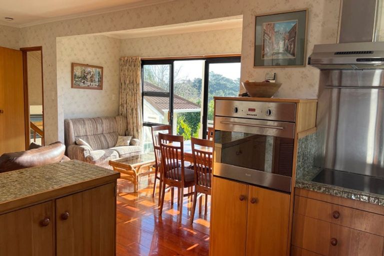 Photo of property in 4 Rae Road, Campbells Bay, Auckland, 0620