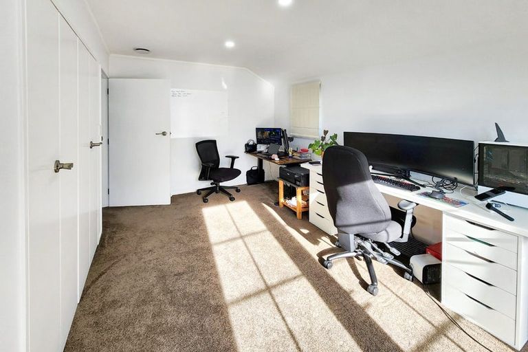 Photo of property in 21 Gainsborough Grove, Belmont, Lower Hutt, 5010