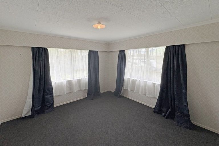 Photo of property in 11 Mccallum Street, Dannevirke, 4930
