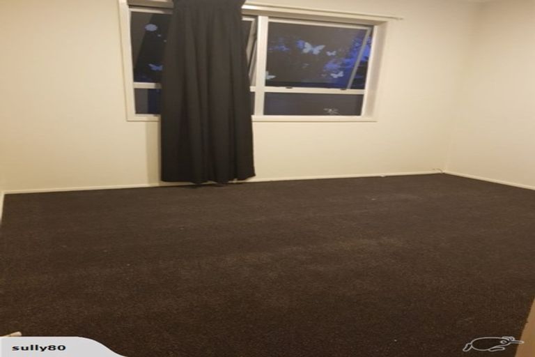 Photo of property in 8 Pukeroa Place, Papakura, 2110