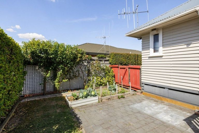 Photo of property in 52 Grosvenor Street, Cambridge, 3434