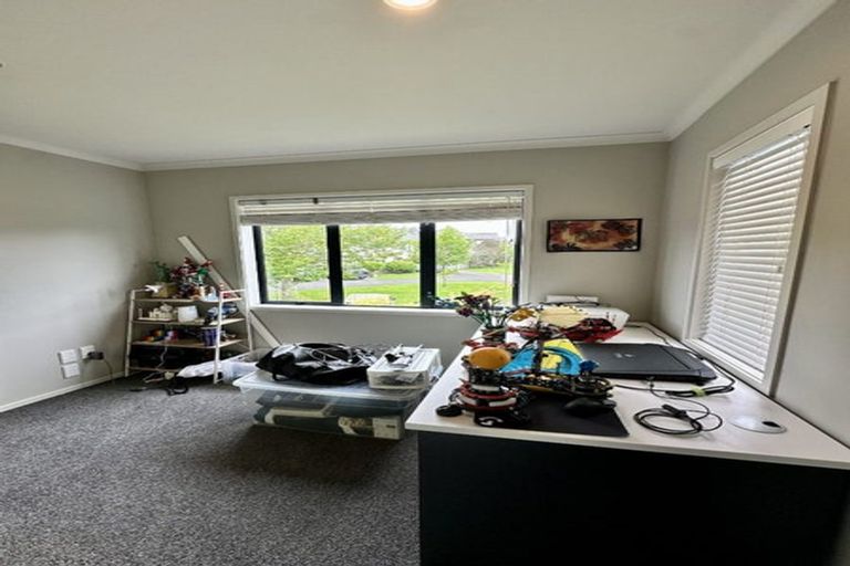 Photo of property in 45 Sonoma Crescent, Oteha, Auckland, 0632