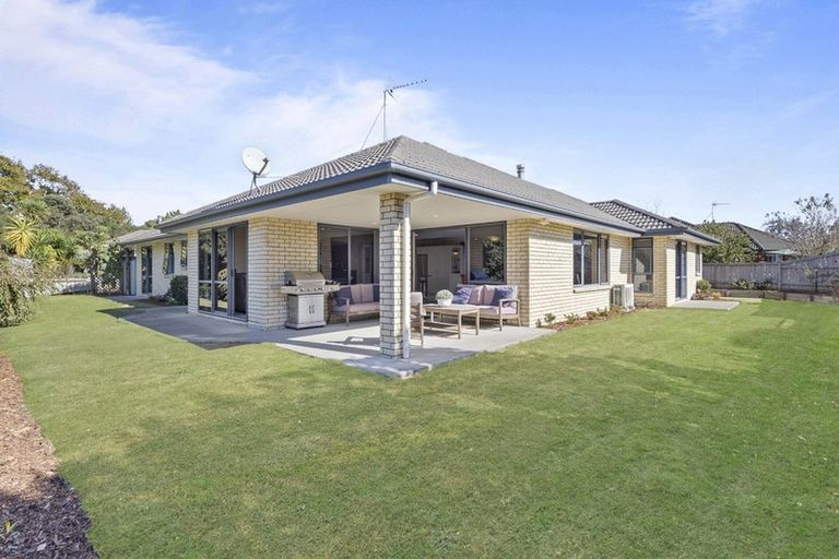 Photo of property in 68 Lough Bourne Drive, Pukekohe, 2120