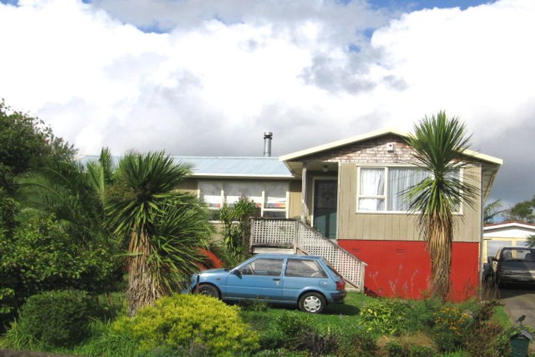 Photo of property in 156 Henderson Valley Road, Henderson, Auckland, 0612