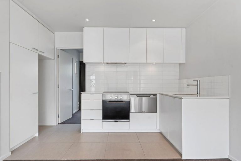 Photo of property in 7/20 North Avon Road, Richmond, Christchurch, 8013