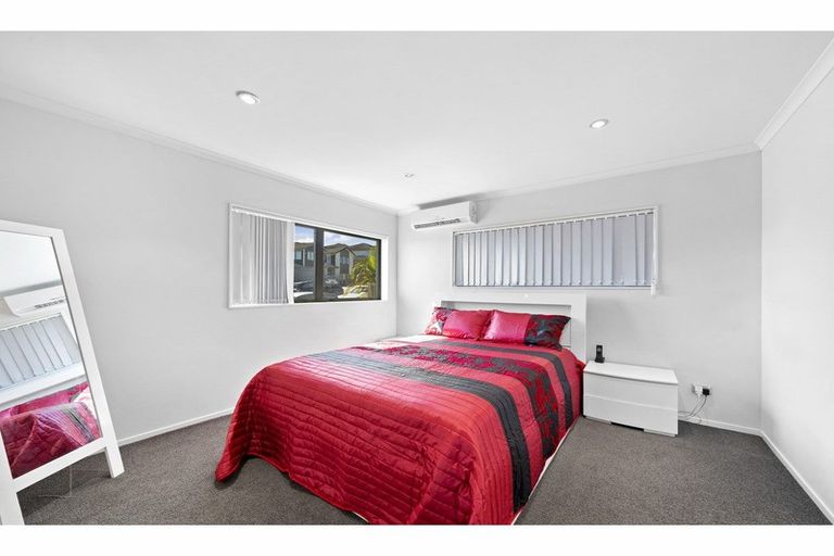 Photo of property in 14 Kereru Rise, Papakura, 2110