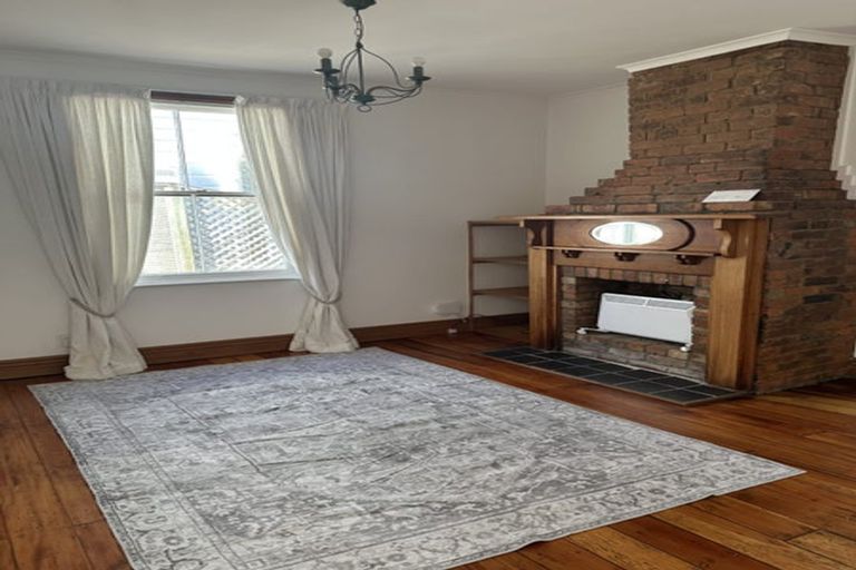 Photo of property in 21 Queen Street, Mount Victoria, Wellington, 6011