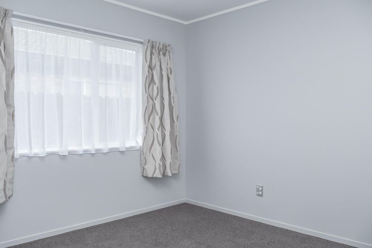 Photo of property in 100 Manuroa Road, Takanini, 2112