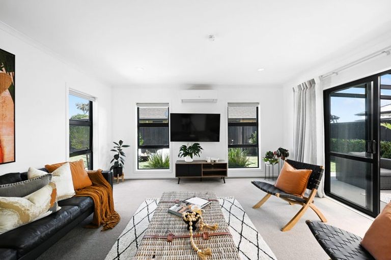 Photo of property in 1 Hebe Crescent, Papamoa Beach, Papamoa, 3118