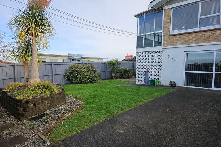 Photo of property in 2/23 Green Street, Papakura, 2110