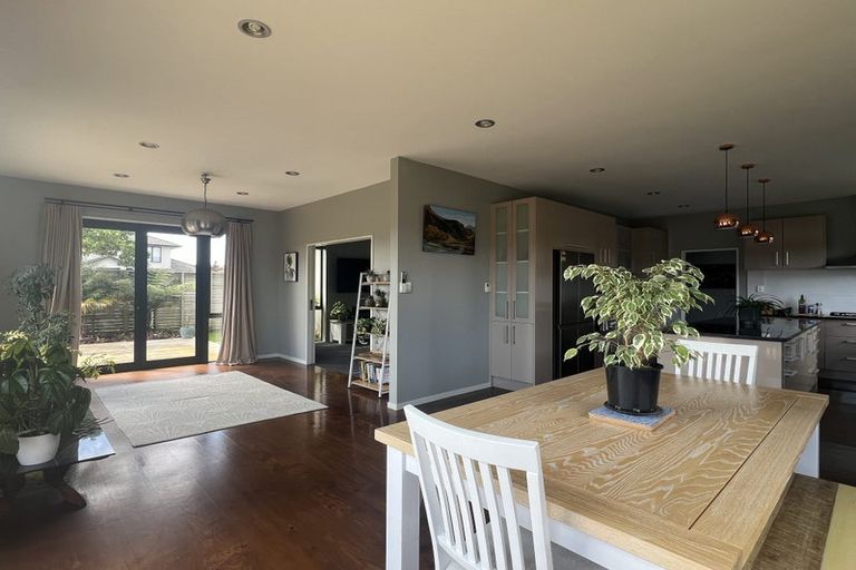 Photo of property in 29 Huntington Park Drive, Greenhithe, Auckland, 0632
