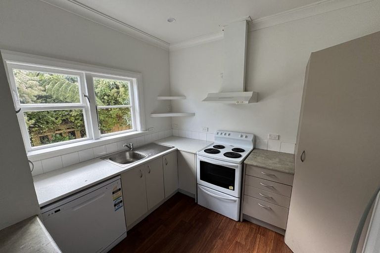 Photo of property in 5 Harland Street, Brooklyn, Wellington, 6021