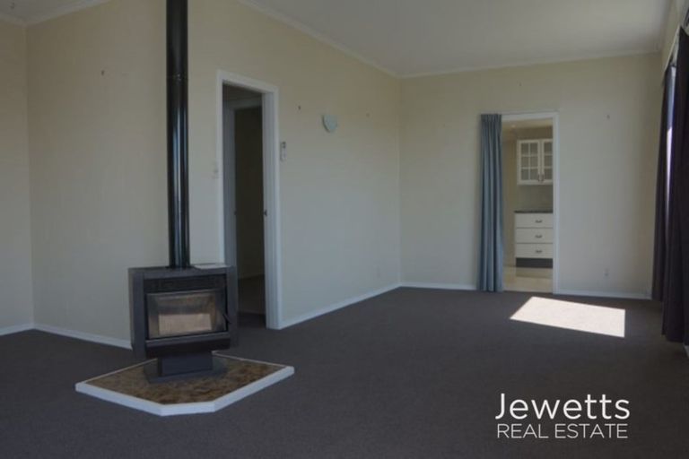 Photo of property in 29 Napier Street, Karaka Bays, Wellington, 6022