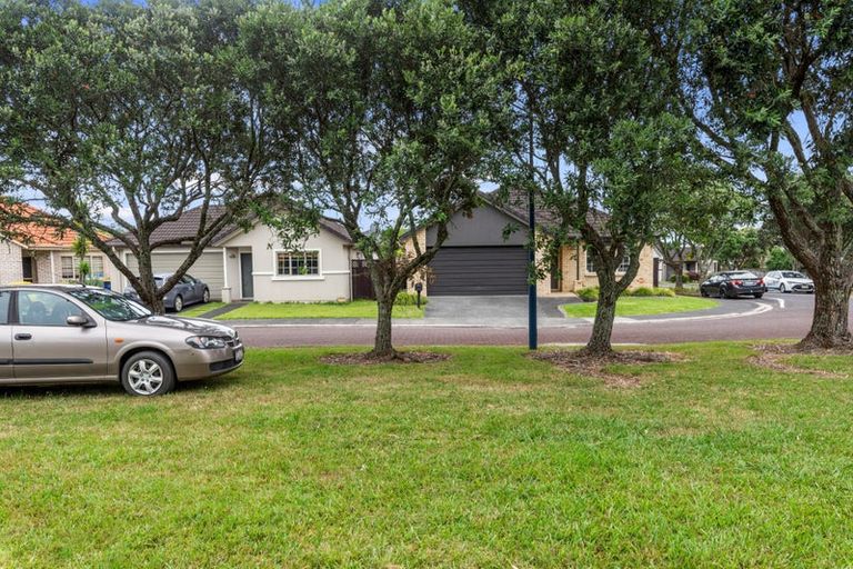 Photo of property in 17 Espalier Drive, Henderson, Auckland, 0612