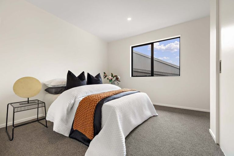 Photo of property in 57 Jabuka Street, Glen Eden, Auckland, 0602