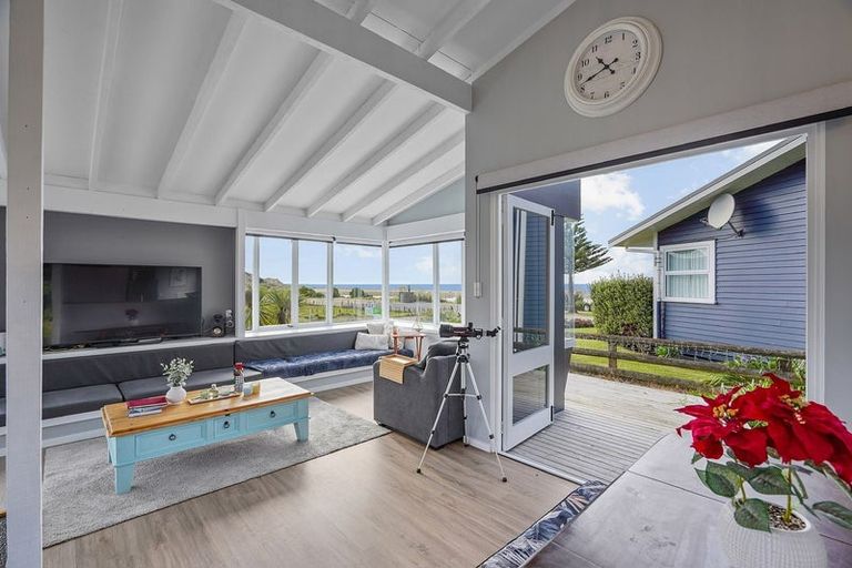 Photo of property in 3428 Pourerere Beach Road, Pourerere, Waipawa, 4271