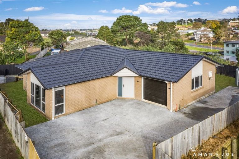 Photo of property in 5 Makora Road, Massey, Auckland, 0614