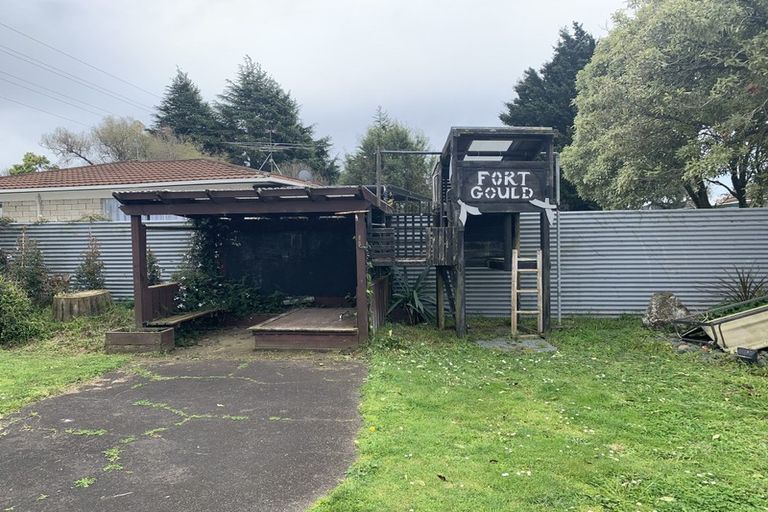 Photo of property in 13 Gloaming Place, Conifer Grove, Takanini, 2112