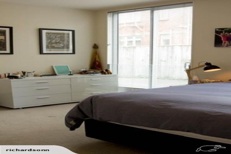 Photo of property in 25u4 Home Street, Mount Victoria, Wellington, 6011