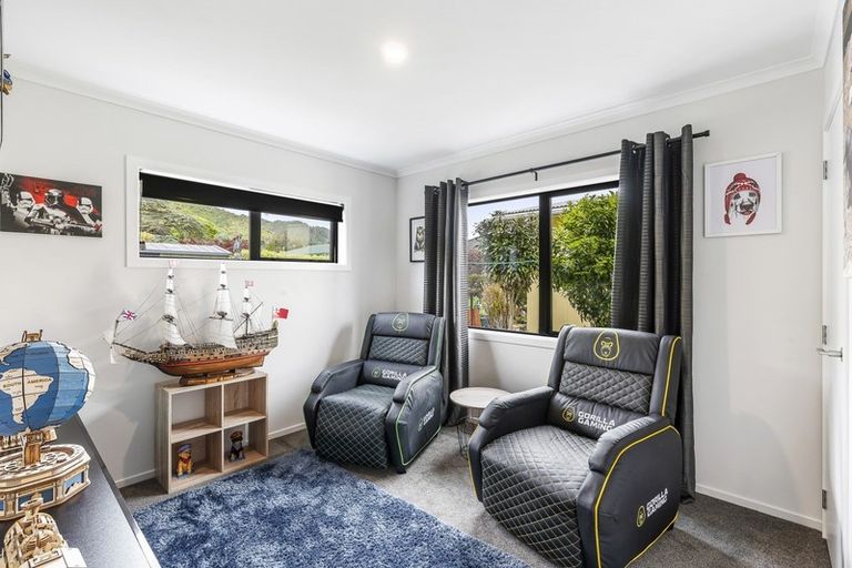 Photo of property in 124 Main Road, Waikanae, 5036