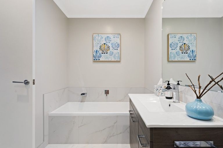 Photo of property in 15 Spotted Dove Road, Hobsonville, Auckland, 0616