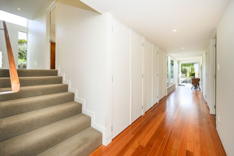 Photo of property in 17 Oram Drive, Turitea, Palmerston North, 4472