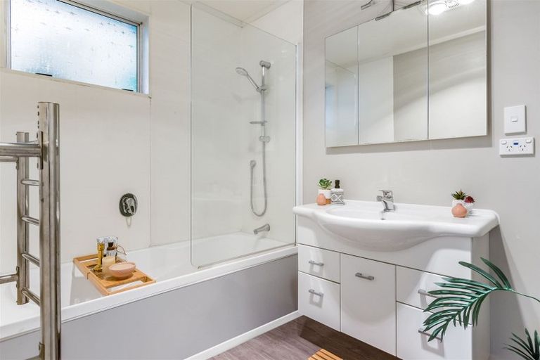 Photo of property in 53 The Companionway, Whitby, Porirua, 5024