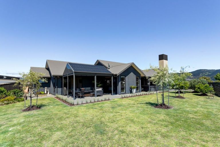 Photo of property in 20 Topping Place, Whitianga, 3510