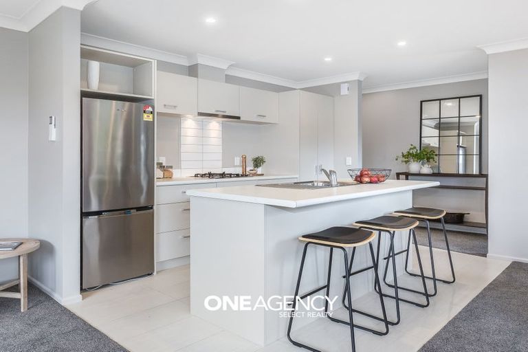 Photo of property in 27 Moonsail Drive, Whitby, Porirua, 5024