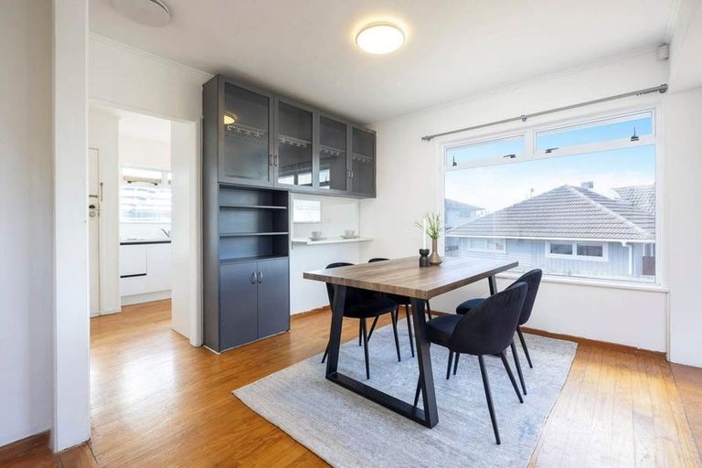 Photo of property in 78 Divich Avenue, Te Atatu South, Auckland, 0610