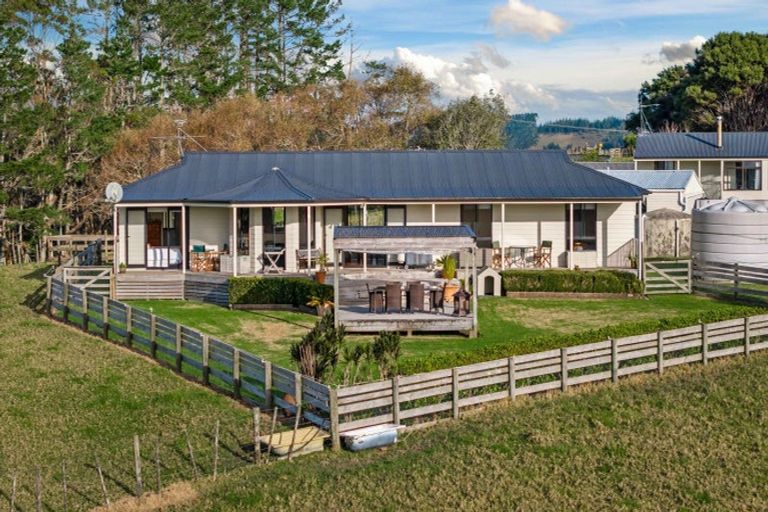 Photo of property in 818 Horseshoe Bush Road, Waitoki, Kaukapakapa, 0871
