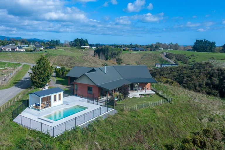 Photo of property in 17 Angus Lane, Tokomaru, Palmerston North, 4474