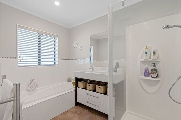 Photo of property in 6 Burnfield Way, Levin, 5510